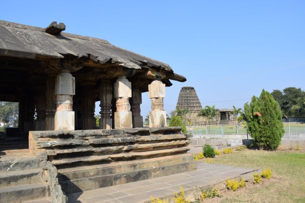 Dambal - Doddabasappa Temple