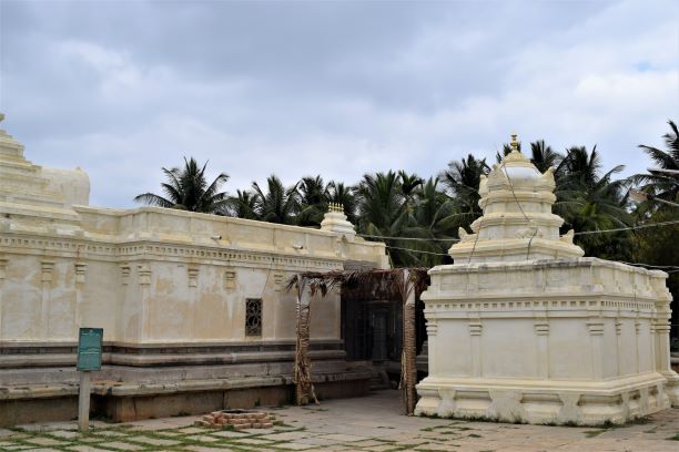 Aralaguppe - Kalleshvara Temple 