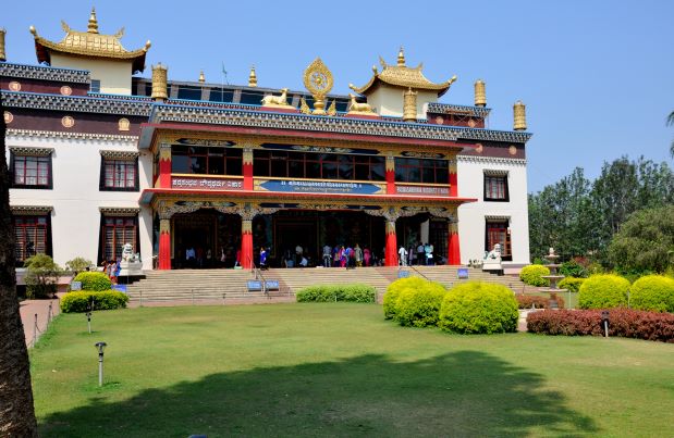 Bylakuppe - Namdroling Monastery