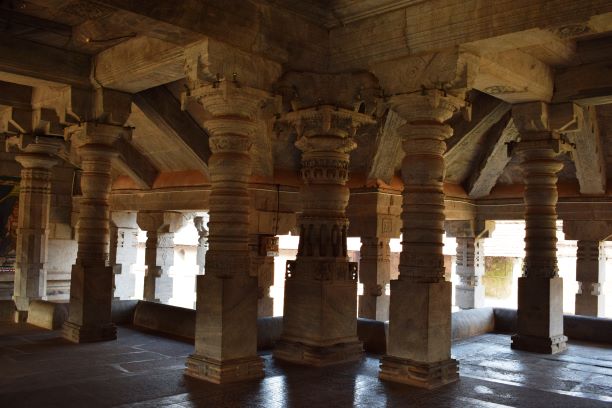 Moodbidri - Saavira Kambada (1000 pillar) Temple