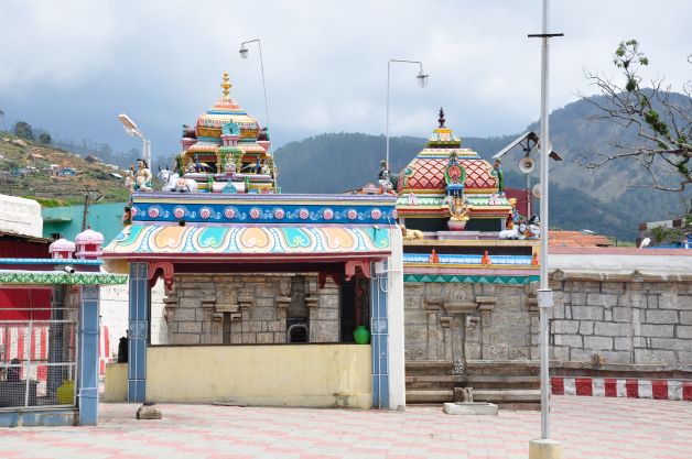 Poombarai - Kuzhanthai Velappar (Muruga) Temple