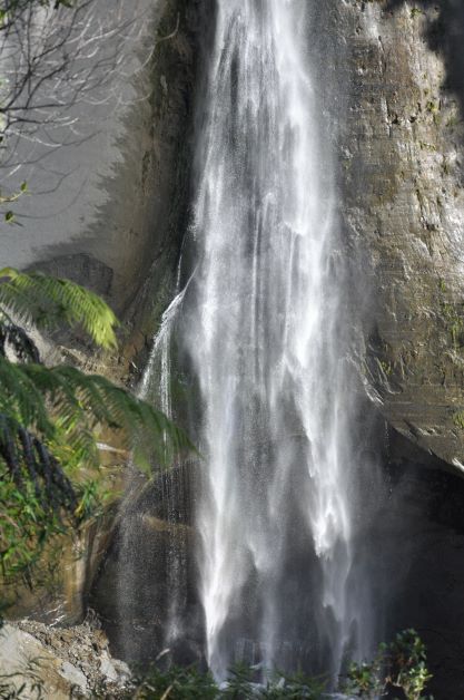 Mount Damper Falls