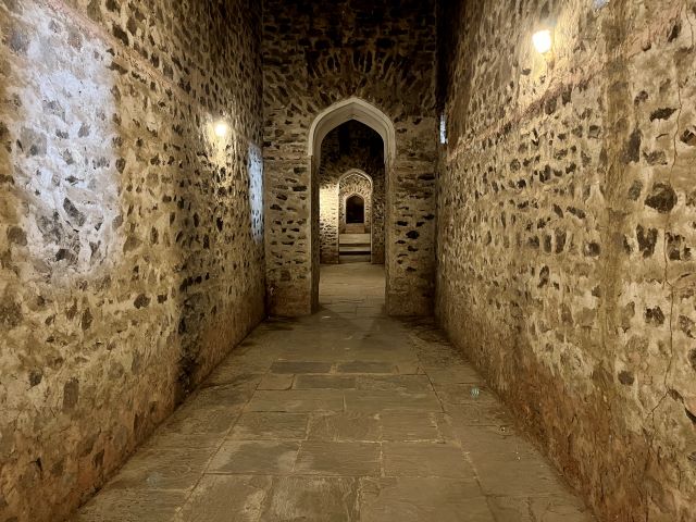 Jaipur - Amber Fort - Underground Tunnel to Jaigarh Fort