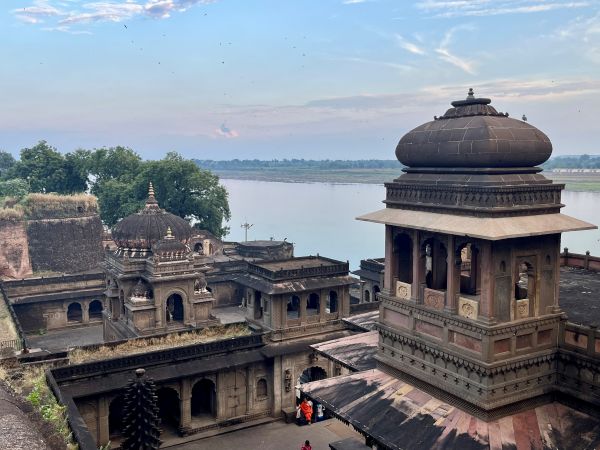 Maheshwar Fort