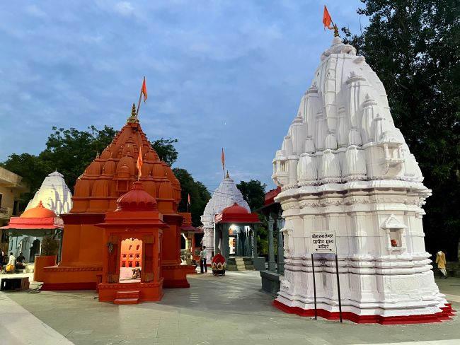Maheshwar - Shri Raja Rajeshwar Mandir