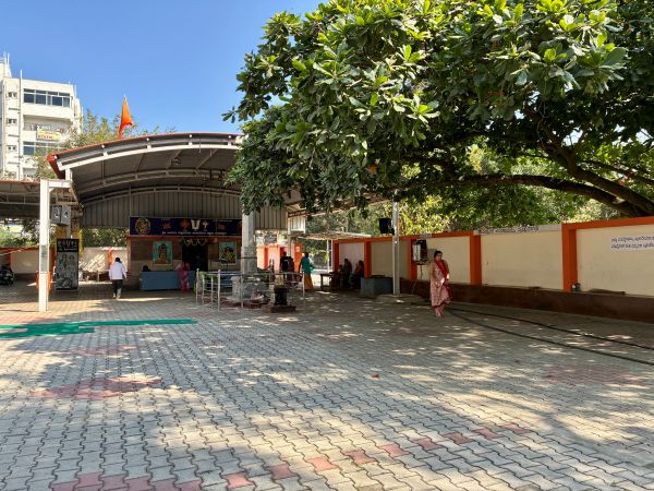 Bayalu Dakshinamukha Anjanaya Temple