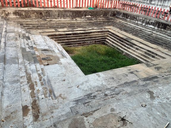 Kanchipuram - Vazhakarutheeswarar Temple