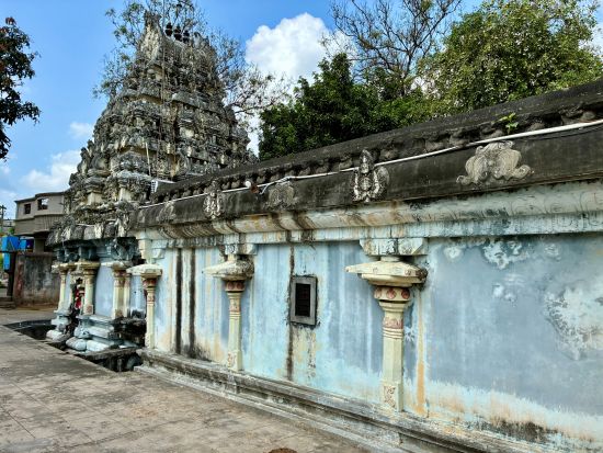 Kanchipuram - Karukkinil Amarnthaval Amman Temple