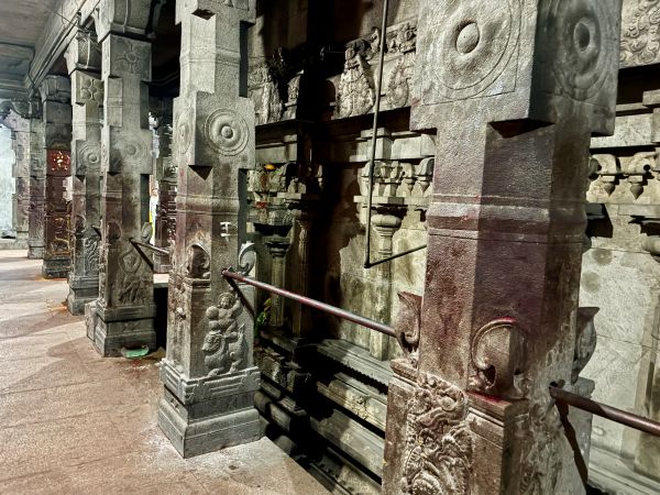 Madurai - Immaiyilum Nanmai Tharuvar Temple