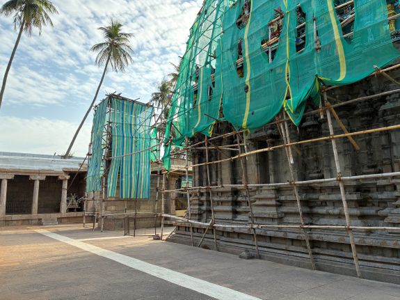 Thirumogoor - Kalamegha Perumal Temple